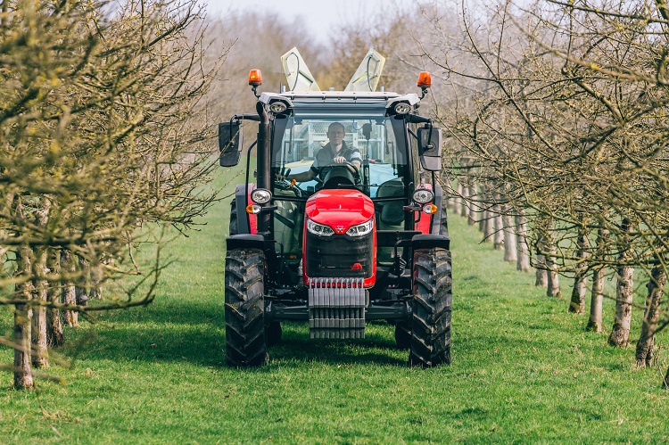 Massey Ferguson 4700 M