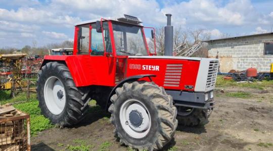 Egy nem fiatal, de még elég izmos STEYR traktor a hét hirdetése