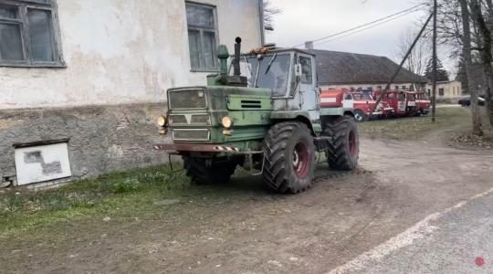 Vajon beindítható-e egy traktor, miután 5 éven át egy helyben állt?+VIDEÓ