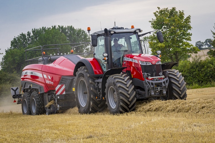 Massey Ferguson MF 8700 S traktor