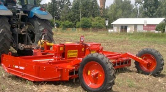 Tradicionális mezőgazdasági gép akció az Agro-Contaktnál