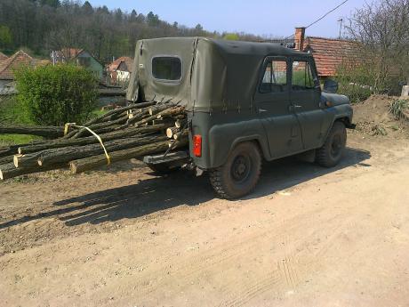 uaz2